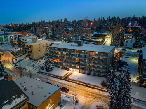 206-1027 Cameron Avenue Sw, Calgary, AB - Outdoor With View