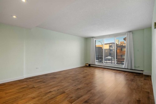 206-1027 Cameron Avenue Sw, Calgary, AB - Indoor Photo Showing Other Room