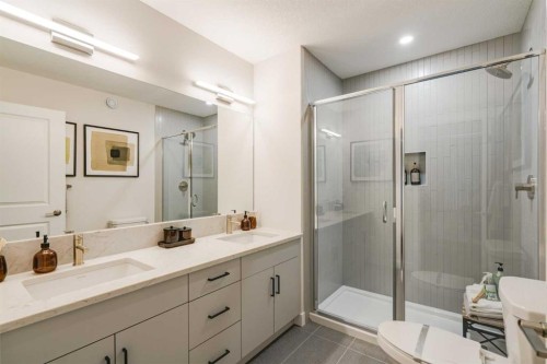  - Indoor Photo Showing Bathroom
