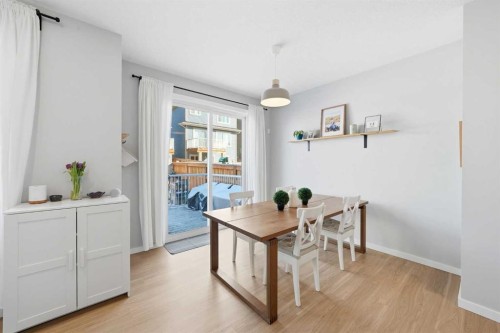 320 Sundown View, Cochrane, AB - Indoor Photo Showing Dining Room