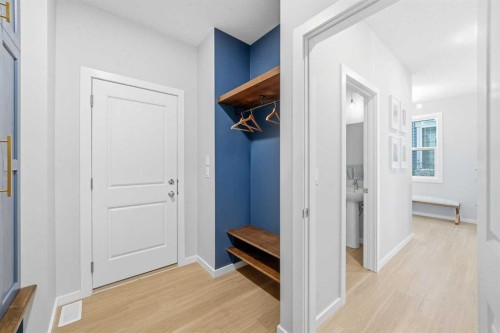 320 Sundown View, Cochrane, AB - Indoor Photo Showing Other Room