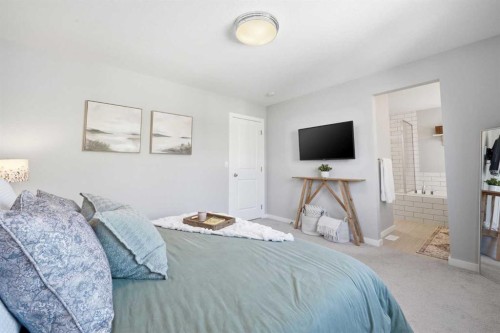 320 Sundown View, Cochrane, AB - Indoor Photo Showing Bedroom