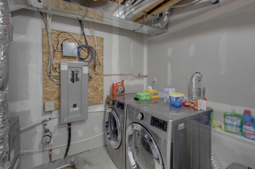 420 Strathcona Circle, Strathmore, AB - Indoor Photo Showing Laundry Room