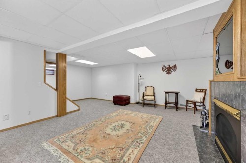 68 Hawkland Circle Nw, Calgary, AB - Indoor