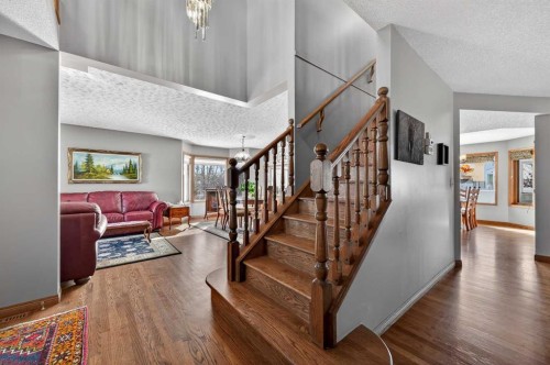 68 Hawkland Circle Nw, Calgary, AB - Indoor Photo Showing Other Room