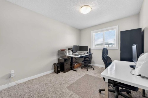 7104 36 Avenue Nw, Calgary, AB - Indoor Photo Showing Office