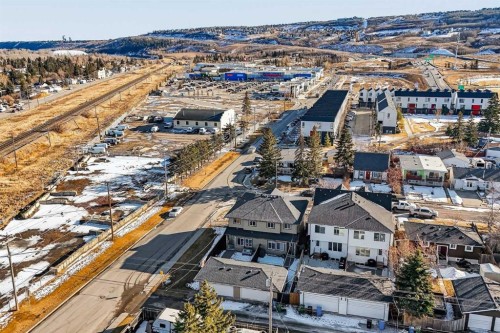 7104 36 Avenue Nw, Calgary, AB - Outdoor With View