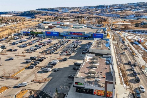 7104 36 Avenue Nw, Calgary, AB - Outdoor With View