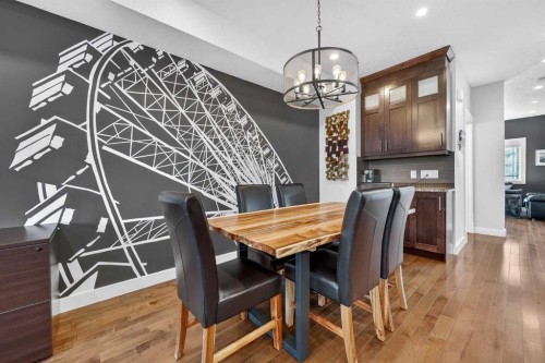 7104 36 Avenue Nw, Calgary, AB - Indoor Photo Showing Dining Room