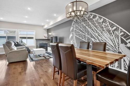 7104 36 Avenue Nw, Calgary, AB - Indoor With Fireplace