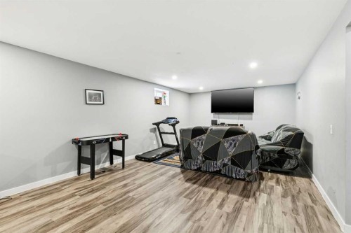 38 Canoe Square Sw, Airdrie, AB - Indoor
