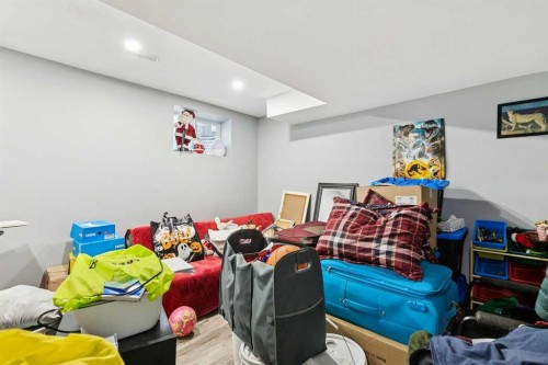 38 Canoe Square Sw, Airdrie, AB - Indoor