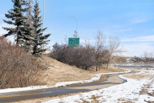 35 Shawmeadows Close Sw, Calgary, AB - Outdoor With View