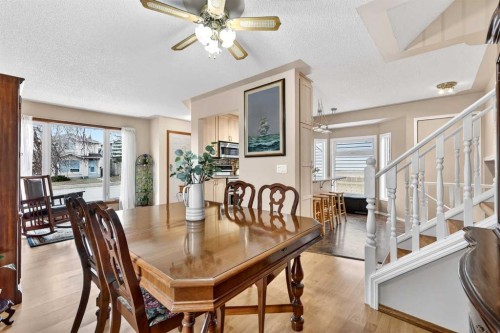 886 Erin Woods Drive Se, Calgary, AB - Indoor Photo Showing Dining Room