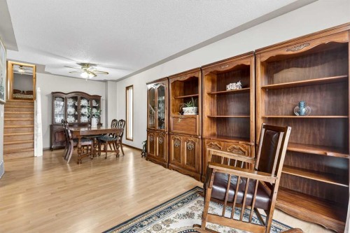 886 Erin Woods Drive Se, Calgary, AB - Indoor
