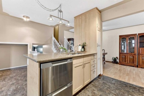 886 Erin Woods Drive Se, Calgary, AB - Indoor