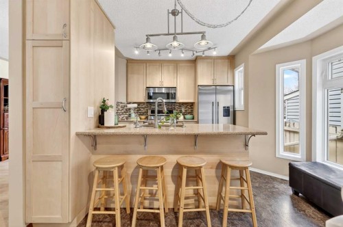 886 Erin Woods Drive Se, Calgary, AB - Indoor