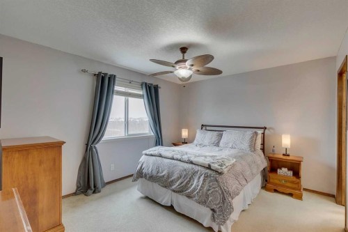 100 Royal Oak Terrace Nw, Calgary, AB - Indoor Photo Showing Bedroom