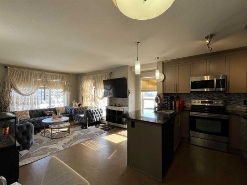 1406-155 Skyview Ranch Way Ne, Calgary, AB - Indoor Photo Showing Kitchen