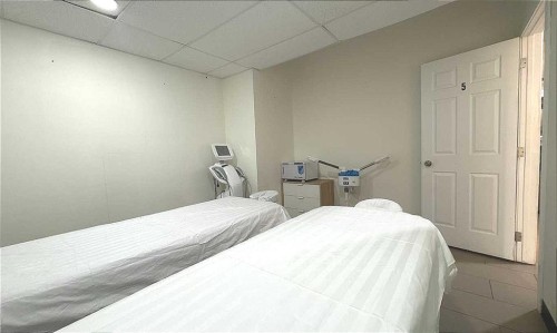 4500 Macleod Trail Sw, Calgary, AB 