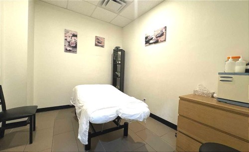 4500 Macleod Trail Sw, Calgary, AB 