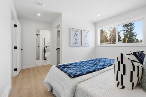 8616 7 Street Sw, Calgary, AB - Indoor Photo Showing Bedroom