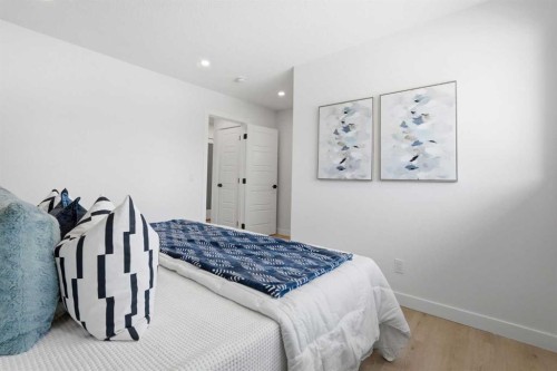 8616 7 Street Sw, Calgary, AB - Indoor Photo Showing Bedroom