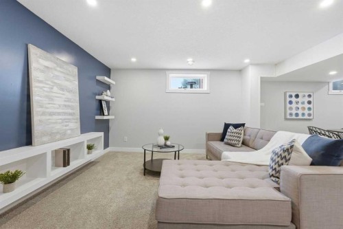 8616 7 Street Sw, Calgary, AB - Indoor Photo Showing Other Room