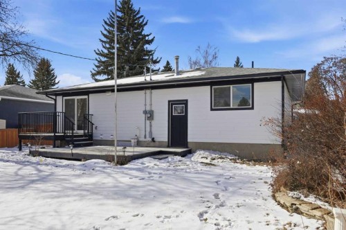 8616 7 Street Sw, Calgary, AB - Outdoor