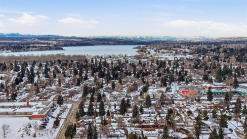 8616 7 Street Sw, Calgary, AB - Outdoor With View