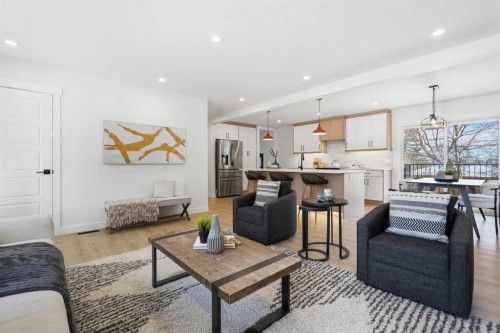 8616 7 Street Sw, Calgary, AB - Indoor Photo Showing Living Room
