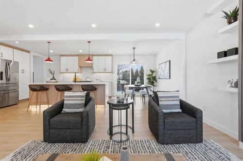 8616 7 Street Sw, Calgary, AB - Indoor Photo Showing Other Room