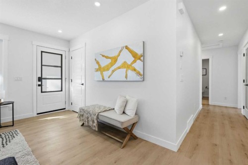 8616 7 Street Sw, Calgary, AB - Indoor