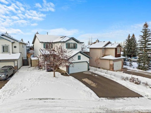 8 Chapalina Crescent Se, Calgary, AB - Outdoor