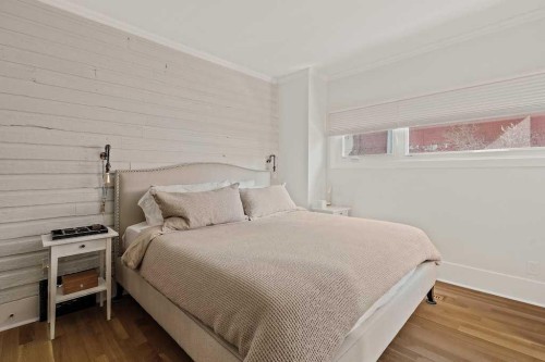 1509 19 Avenue Sw, Calgary, AB - Indoor Photo Showing Bedroom