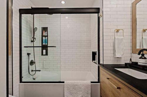 1509 19 Avenue Sw, Calgary, AB - Indoor