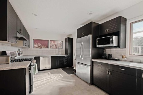 1509 19 Avenue Sw, Calgary, AB - Indoor Photo Showing Kitchen
