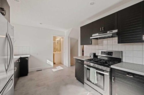 1509 19 Avenue Sw, Calgary, AB - Indoor Photo Showing Kitchen