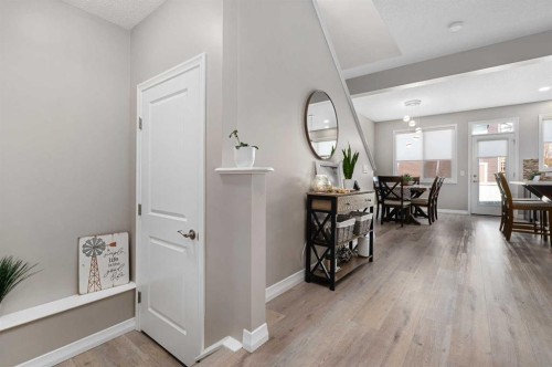 58 Kingfisher Crescent Se, Airdrie, AB - Indoor