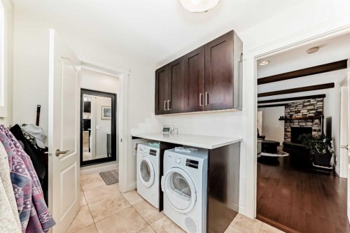 332 Varsity Close Nw, Calgary, AB - Indoor Photo Showing Laundry Room
