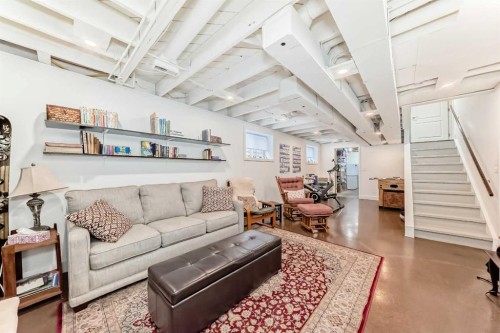332 Varsity Close Nw, Calgary, AB - Indoor Photo Showing Living Room