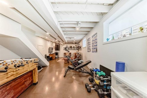 332 Varsity Close Nw, Calgary, AB - Indoor Photo Showing Other Room