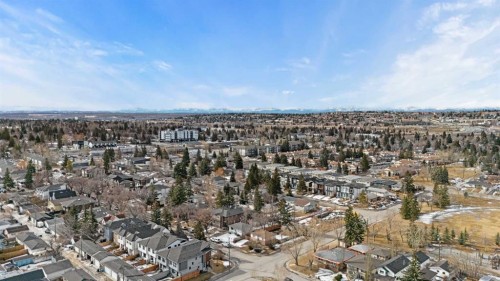 1403 43 Street Sw, Calgary, AB - Outdoor With View