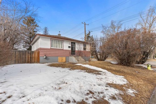 1403 43 Street Sw, Calgary, AB - Outdoor