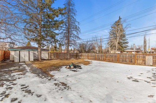 1403 43 Street Sw, Calgary, AB - Outdoor