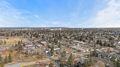 1403 43 Street Sw, Calgary, AB - Outdoor With View
