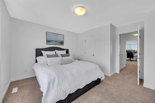 226 Auburn Crest Way Se, Calgary, AB - Indoor Photo Showing Bedroom