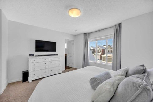 226 Auburn Crest Way Se, Calgary, AB - Indoor Photo Showing Bedroom