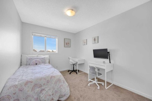 226 Auburn Crest Way Se, Calgary, AB - Indoor Photo Showing Bedroom