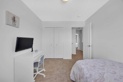 226 Auburn Crest Way Se, Calgary, AB - Indoor Photo Showing Bedroom
